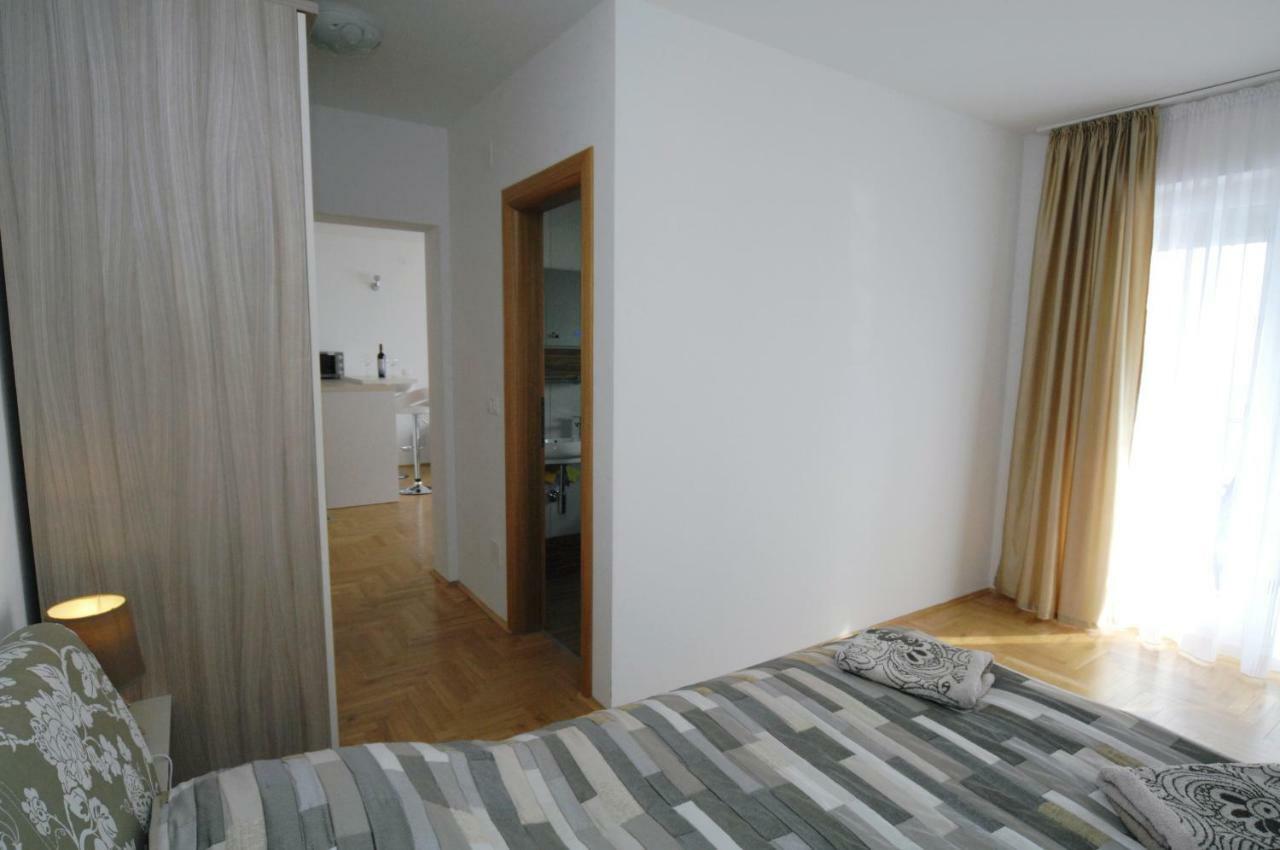 Haus Zora Ferienwohnung 7 Moscenice Exterior photo