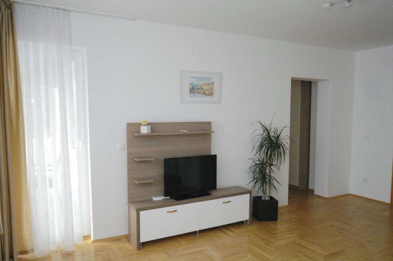 Haus Zora Ferienwohnung 7 Moscenice Exterior photo